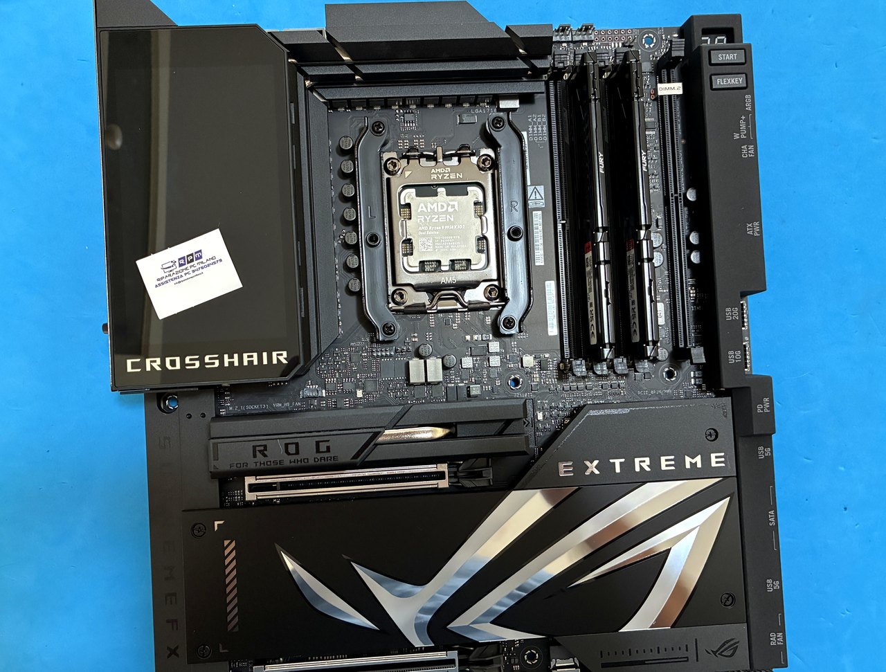 Piattaforma ROG Crosshair Extreme con CPU Ryzen e RAM FURY pronta per il case NZXT