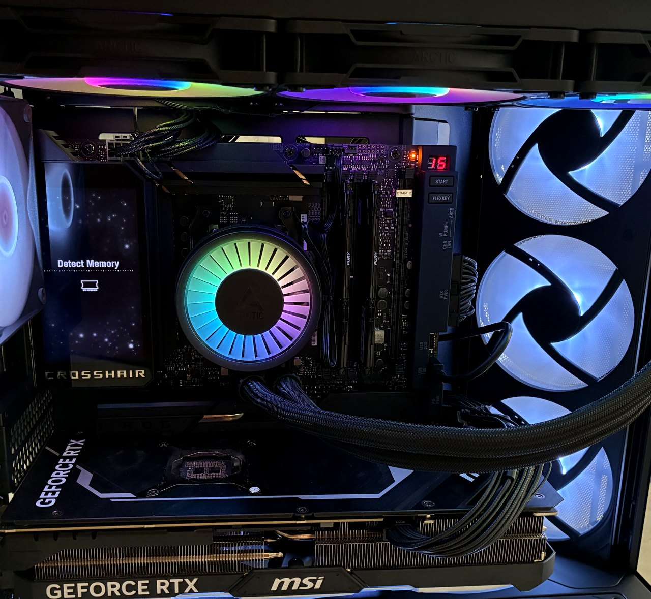 PC gaming fascia alta completo: Ryzen 9 9950X3D, Arctic, MSI GeForce RTX, RGB e POST Q-code 3B a Brugherio
